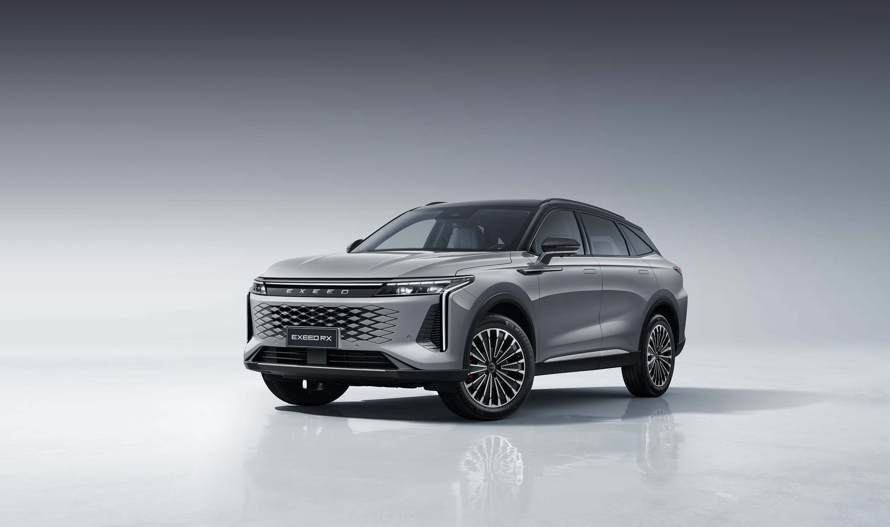 EXEED RX exterior